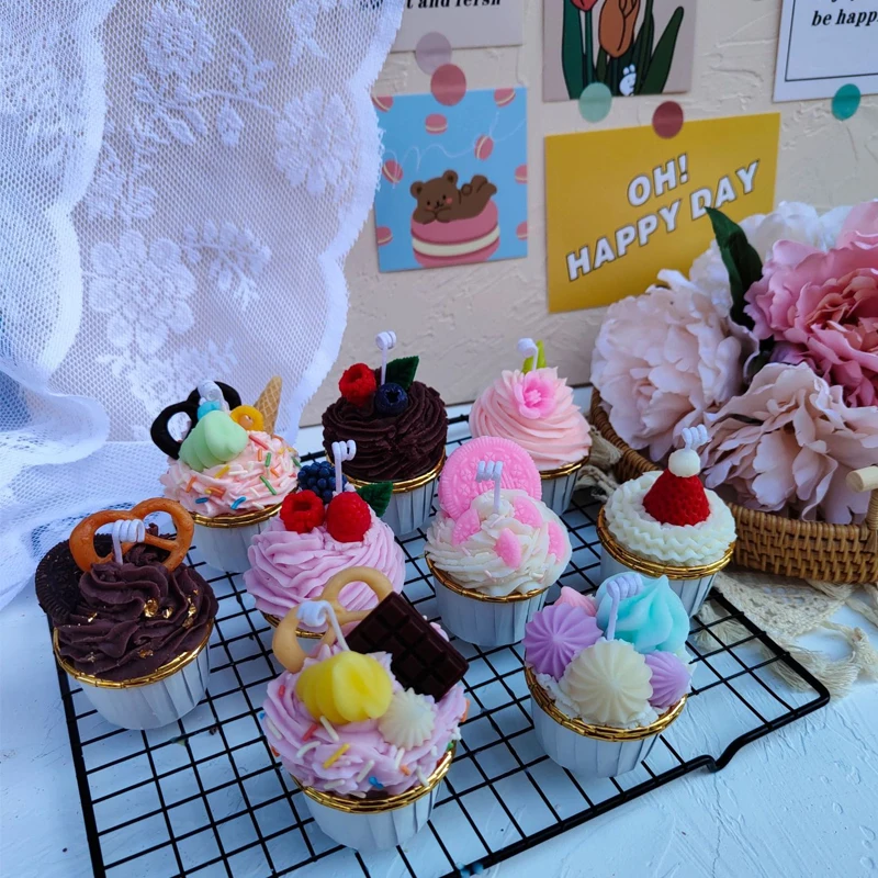 

Handmade Scented Candle Creative Cream Cupcake Aromatherapy Candles Birthday Holiday Party Souvenir Home Decoration Ornament