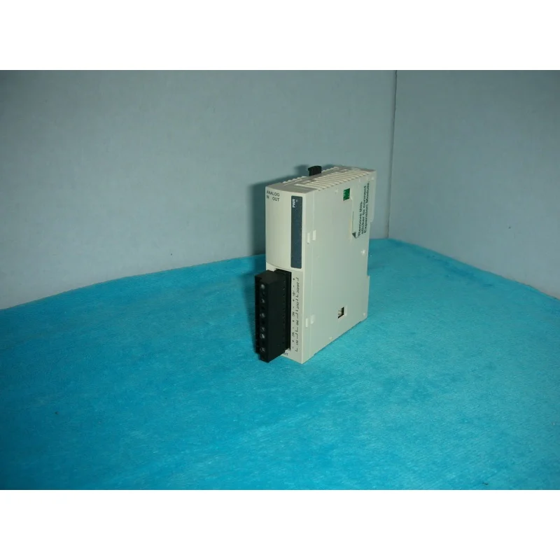 

1PC USED Schneider TM2AMM3HT