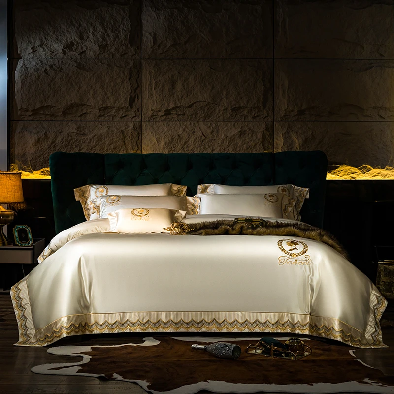 

Комплект постельного белья IvaRose HOME TEXTILE из хлопка сатин 4/6 шт.