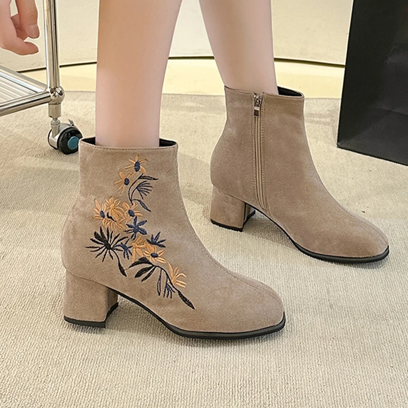 Женские замшевые ботильоны с случайным принтом элегантные модные зимние туфли