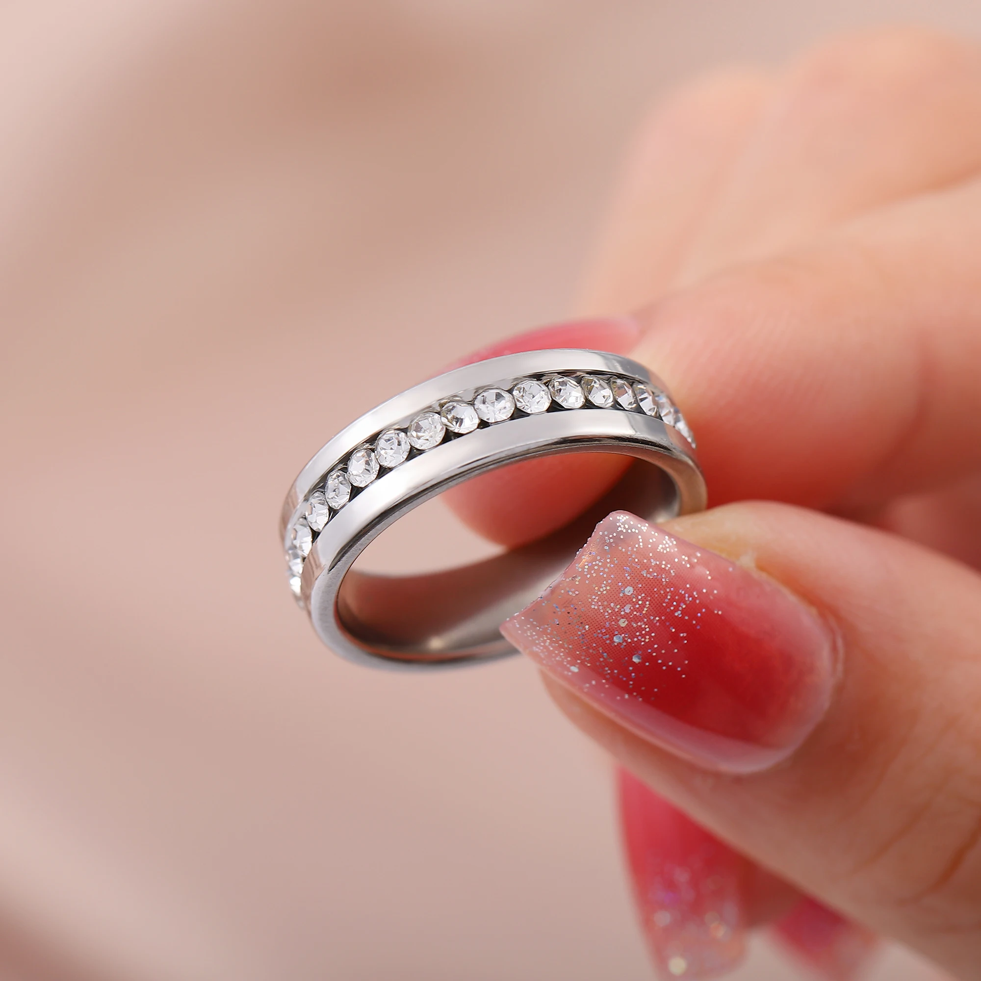 

Silvery White Zirconium Ring 4Mm Fine Ring Simple Ladies Jewelry Wholesale