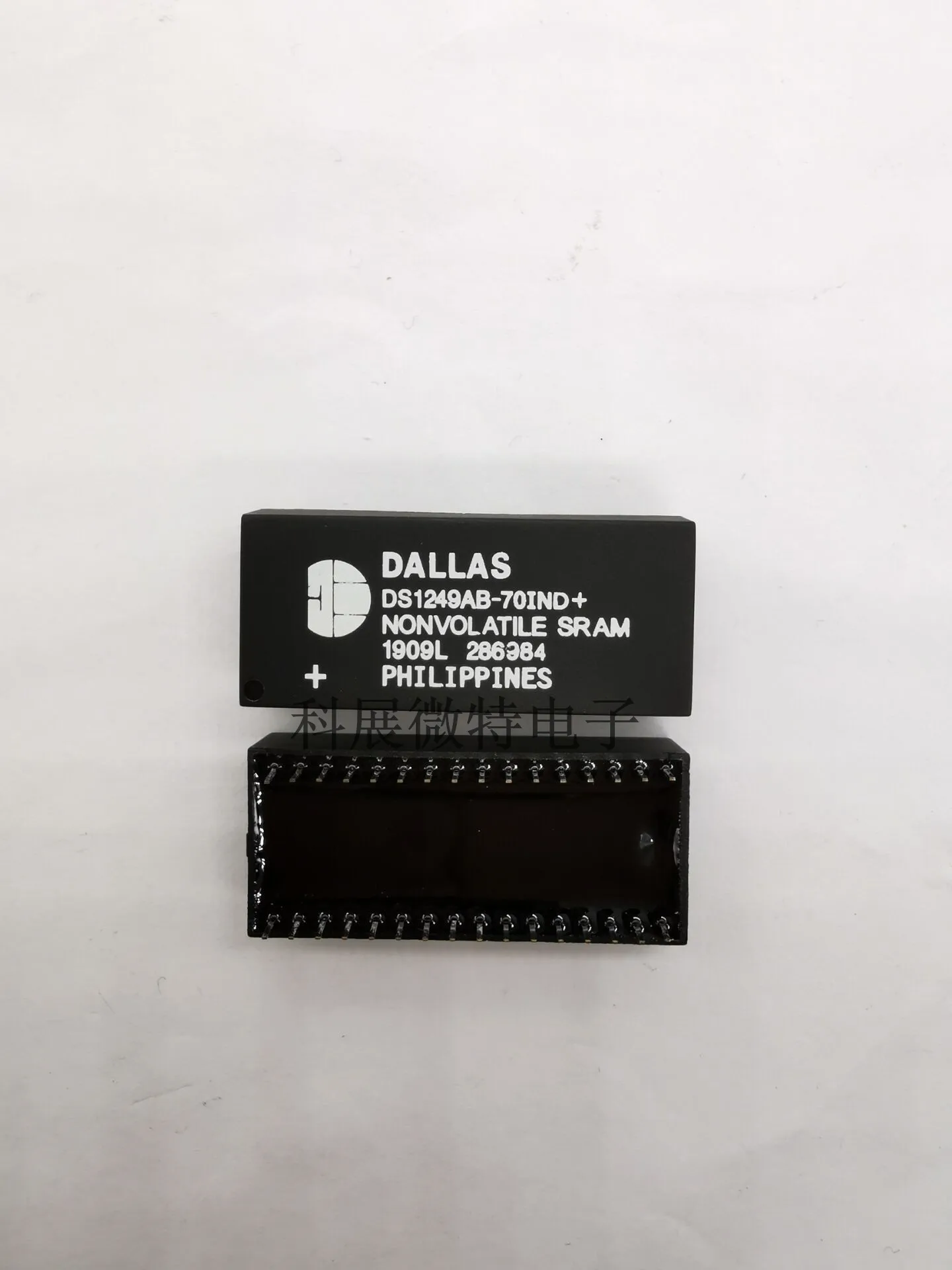 

DS1249AB-70IND + DS1249AB DIP оригинальный новый интегрированный чип
