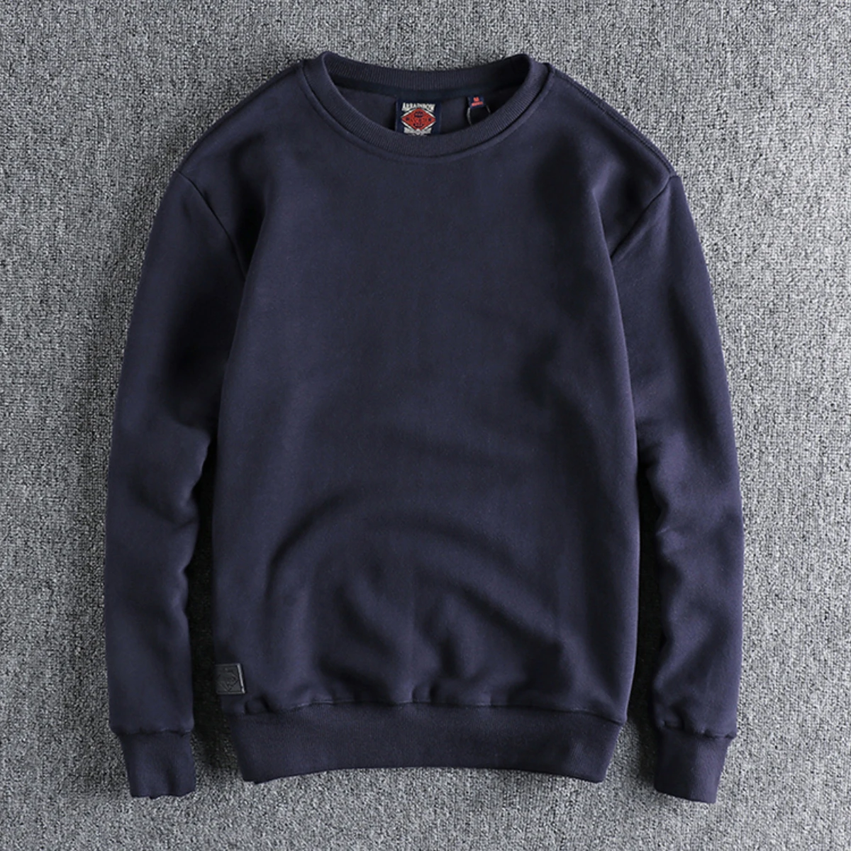

New autumn and winter cashmere padded solid color round neck sweater men Joker youth Roman fleece pullover