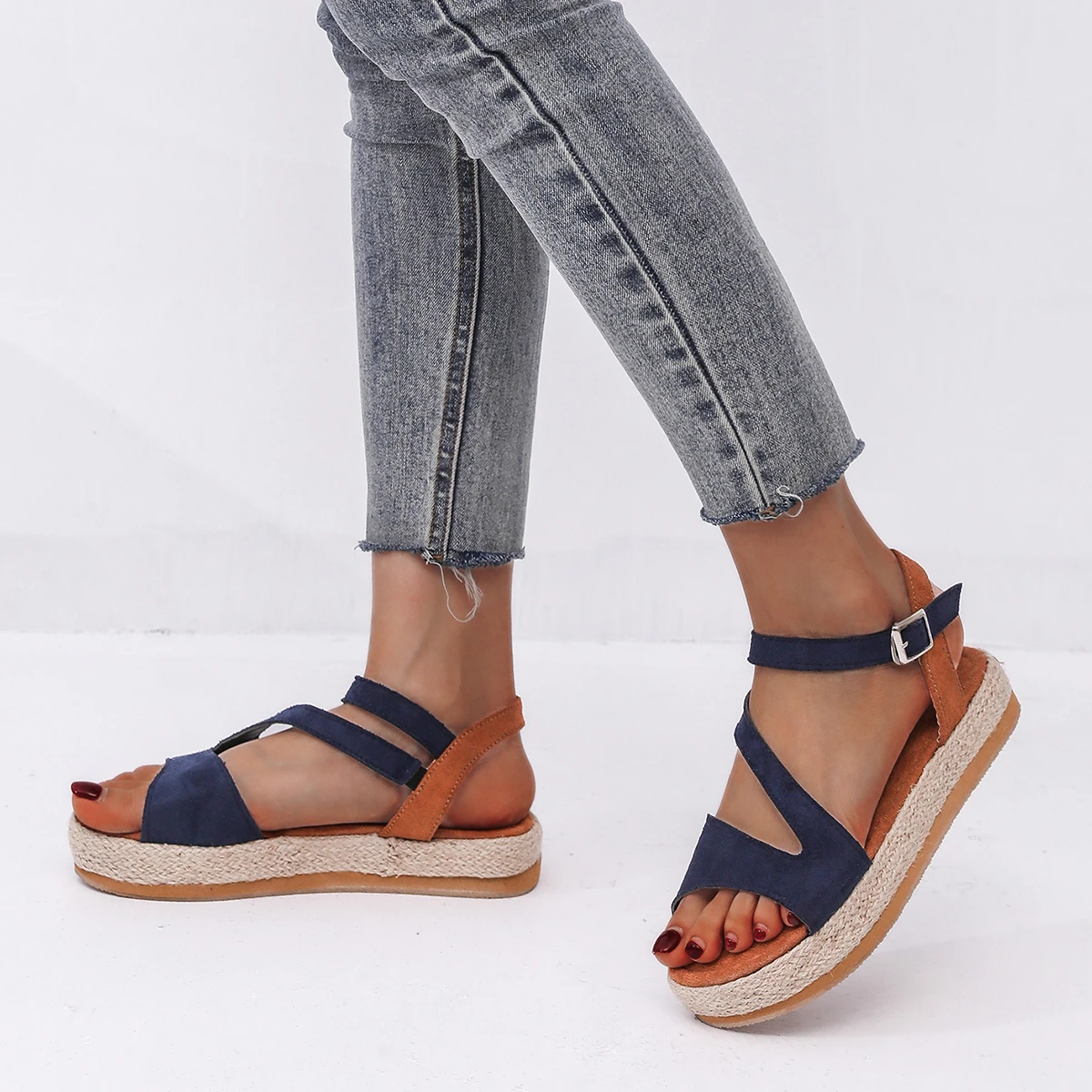 

Women Gladiator Sandal Woman Platform Wedge Cross Tied Casual Shoe Summer Sexy Ankle Wrap Lace Up Plus Size 43 Zapatos Mujer