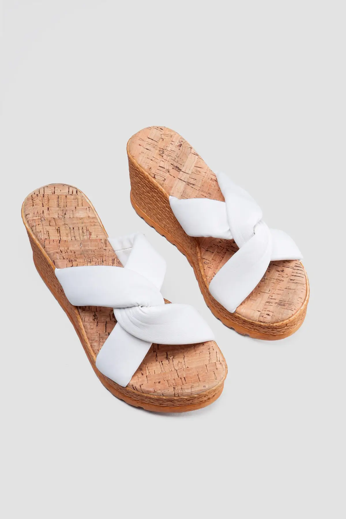 

Freya White Cross Detailed Wedges Slippers