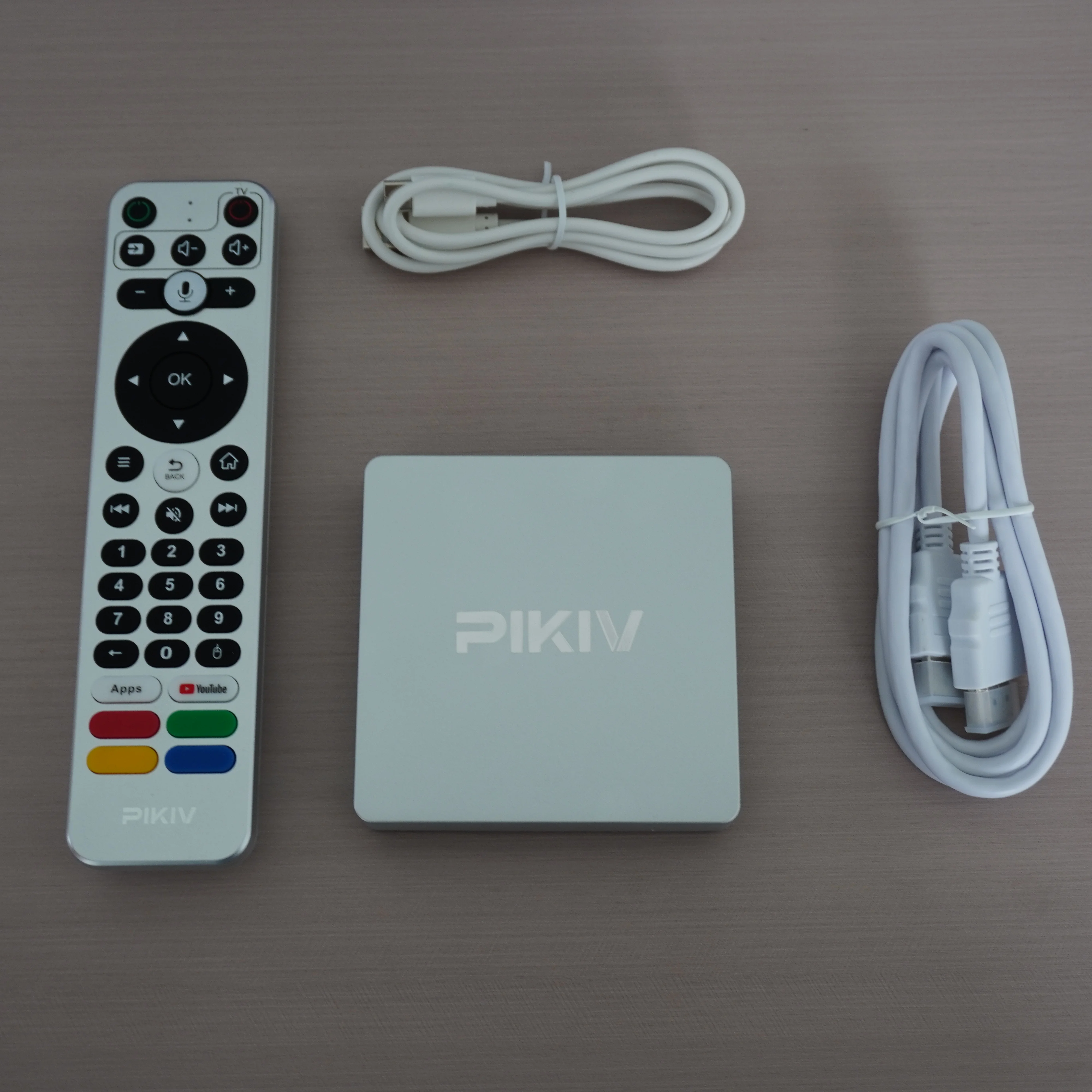 Оригинальный PIKIV 7P PLUS AI Magic Box 64 ГБ 4K HDR с ИИ, 4 ГБ+64 ГБ, большой объем памяти, Wi-Fi 6 |   Пульт дистанционного управления с голосовым управлением для Smart TV Box BT 5.0 (art.: 3920dc451acdb) - 3920dc451acdb