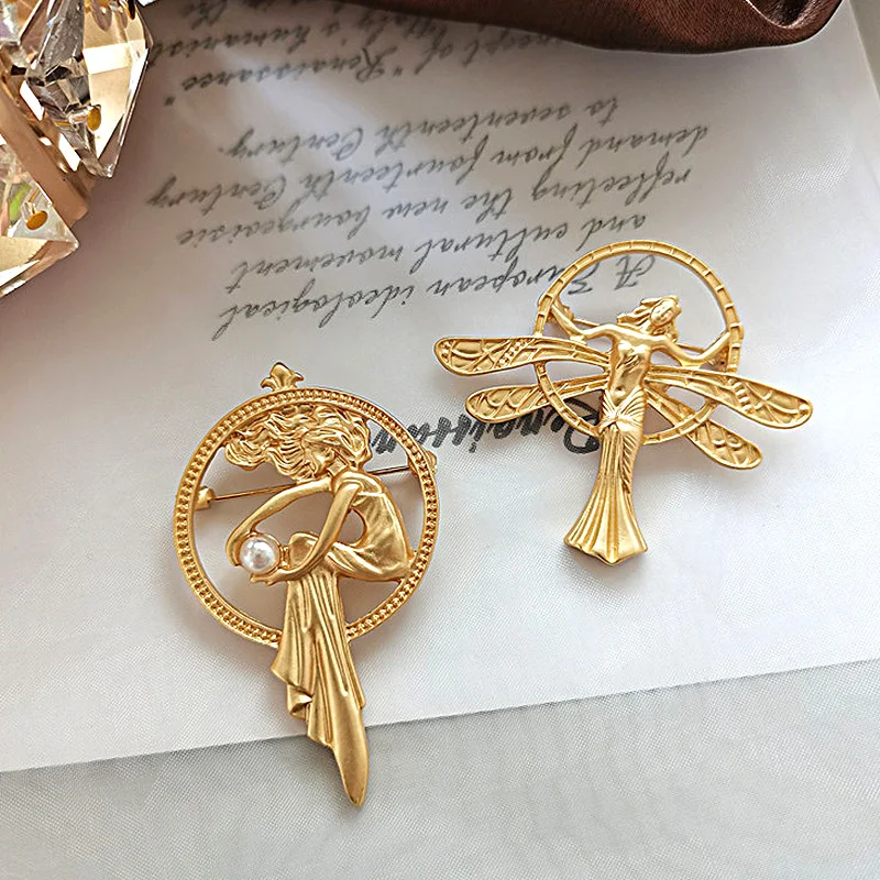 

Women High Quality Pin Beautiful Lady Fairy Brooches Wings Angel Girl Brooch New Creative Gold Color Coat