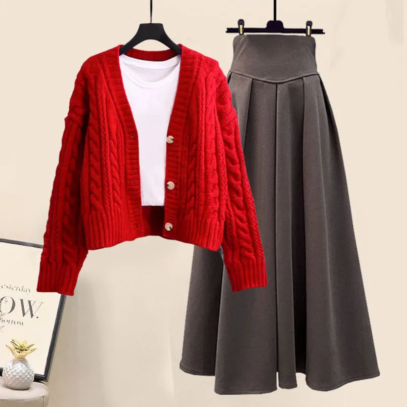 Рисунок 6 - Женский зимний комплект оверсайз