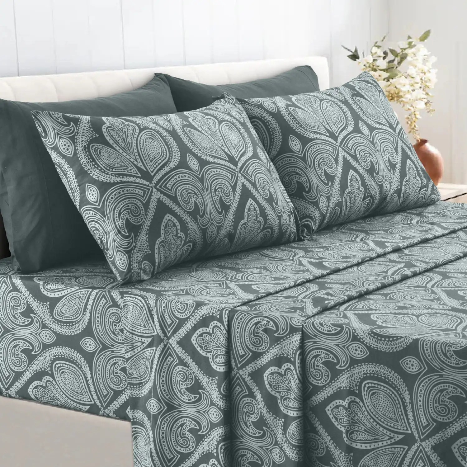

1800 Thread Count Gray Paisley Microfiber Plush Sheet Sets, Queen, Deep Pocket(6 Pieces)