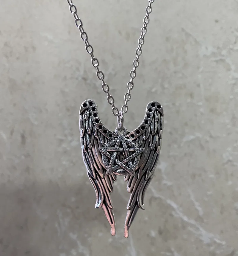 

Supernatural Necklace Pentagram Pentagram Castiel Angel Wings Vintage Antique Silver Pendant Amulet Jewelry for Men