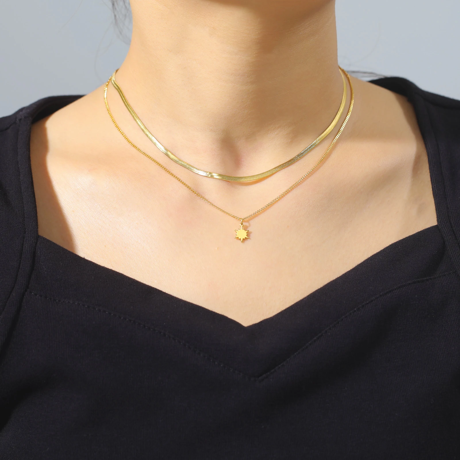 

Ожерелье Amaxer с подвеской из нержавеющей стали с изображением взрыва, чокер с несколькими подвесками для женщин и девушек, подарочное ювелирное изделие на Рождество и новый год