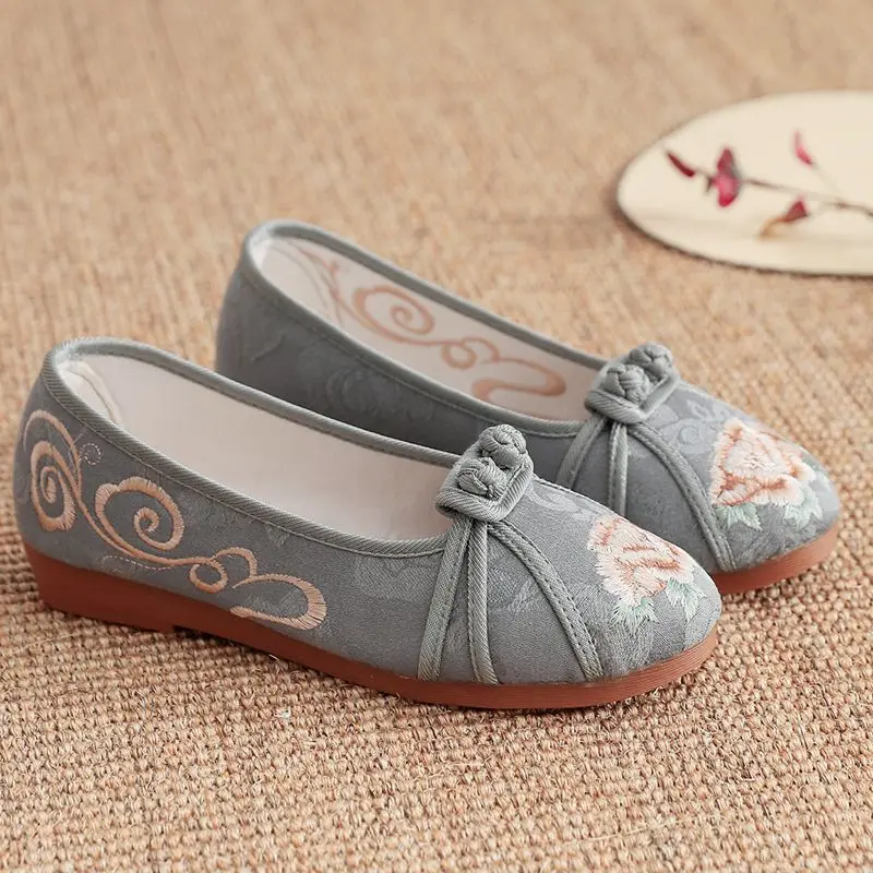 

Women's Shoes flats Hugh Spring and Autumn New Embroidered Shoes Women Flat-bottomed Casual Han Clothing Shoes Women