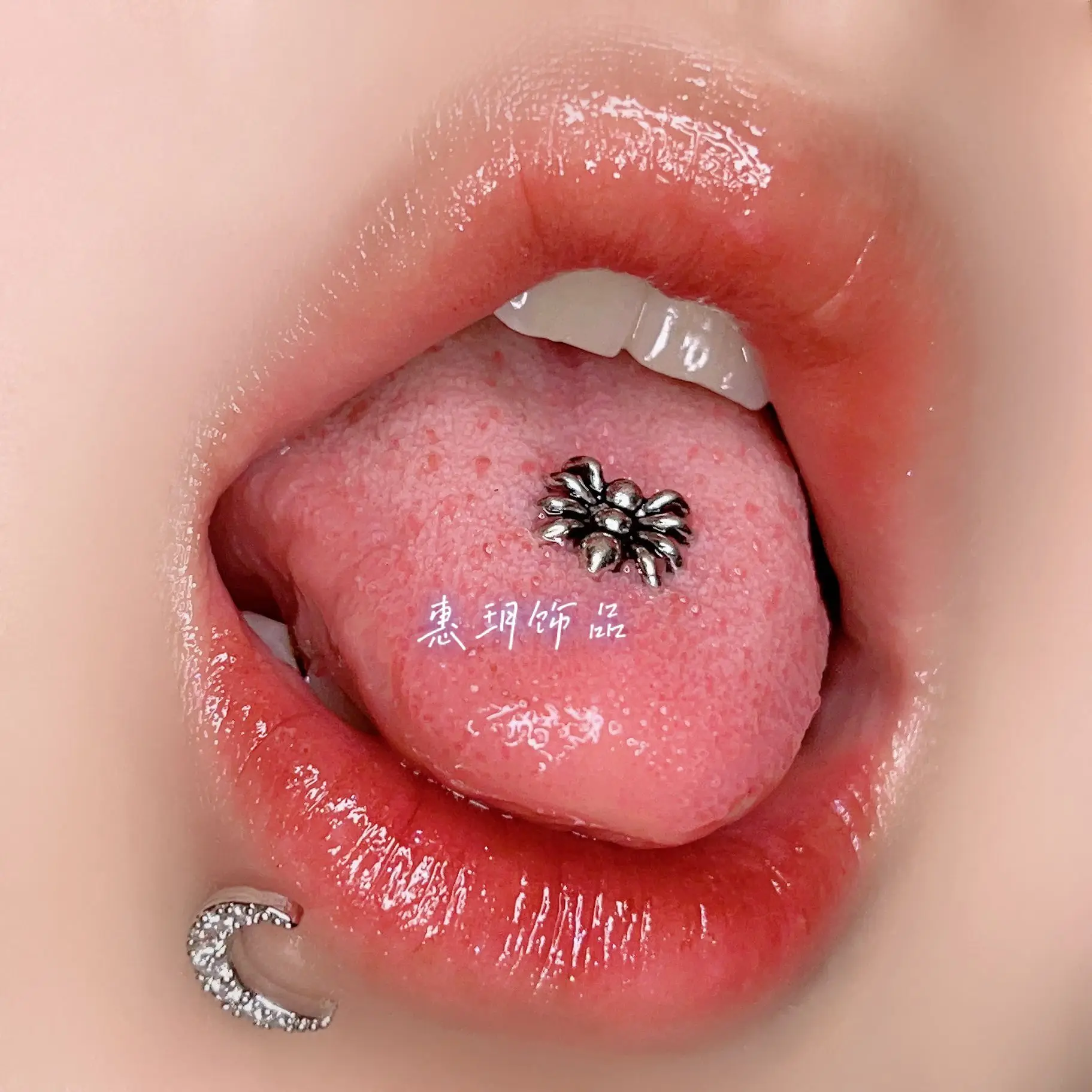 

1pc New Tongue Puncture Spider Tongue Ring Titanium Steel Punk Hot Girls Tongue Nail Body Piercing Spice Girls Jewelry