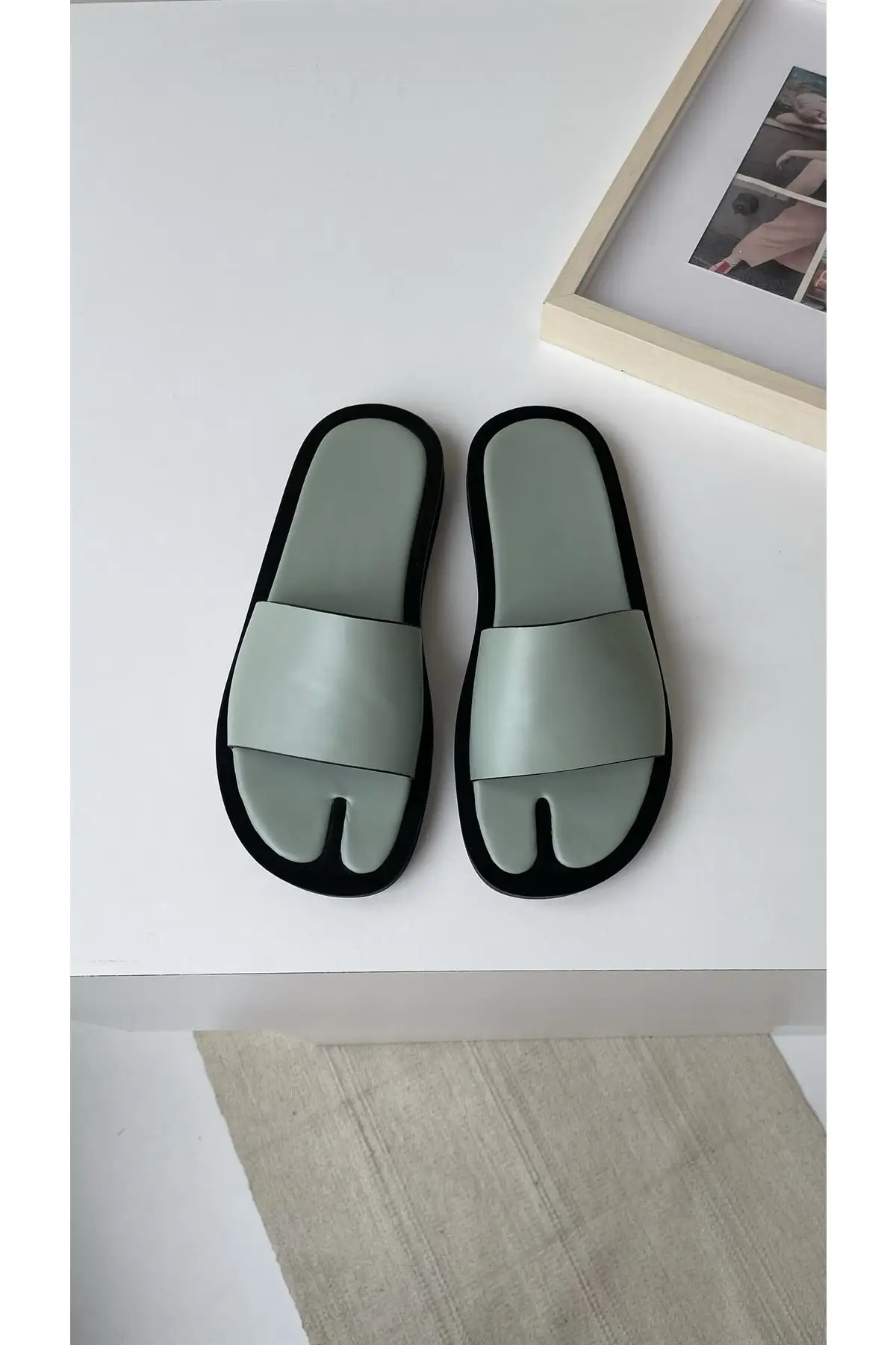 

Women slippers water green