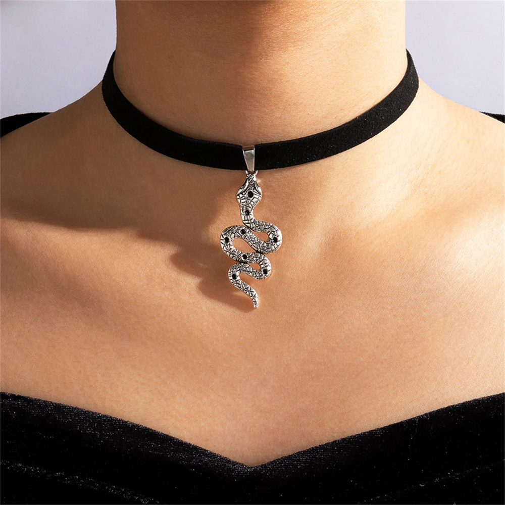 Vintage Gothic Short Fleece Snake Necklace Black Fashion Clavicle Chain Wemen Party Collar Choker Chain Jewelry Gift images - 6