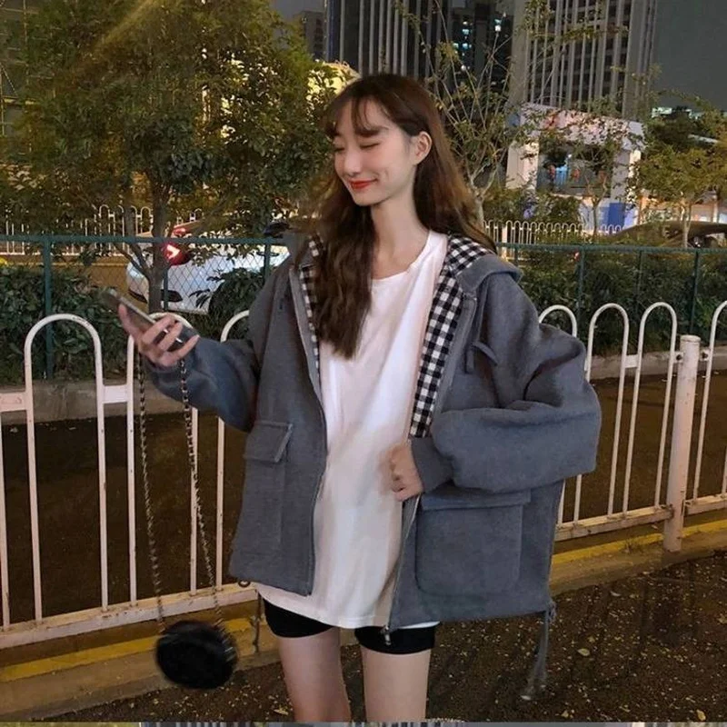 Рисунок 2 - Пальто женское в стиле пэчворк