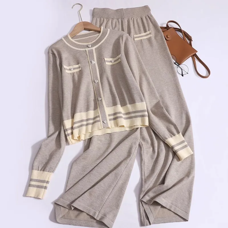 

Autumn Winter New Knitted 2 Piece Set For Women Love Heart Single Breasted Short Knitted Cardigan Sweater Wide Leg Pants Sets