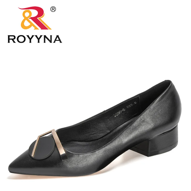 

ROYYNA 2022 New Designers Med Heels Shoes Women Large Size Pumps Brand Genuine Leather Pumps Ladies Luxury Fashion Party Shoes
