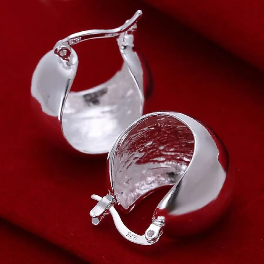 

Женские серьги из серебра 925 пробы, с тиснением