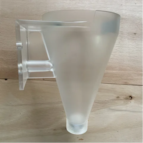 

Discharge nozzle with nut