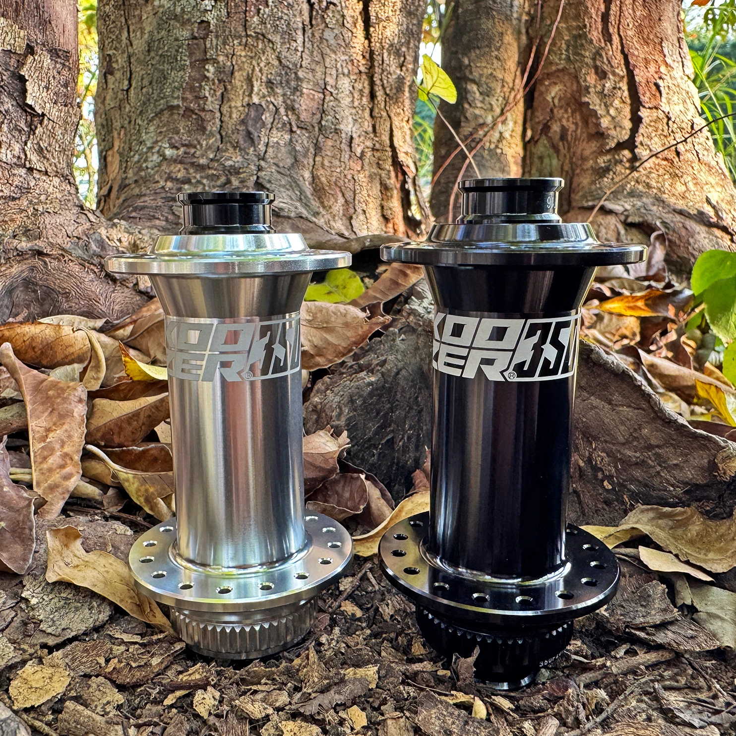 Фото Велосипедная втулка Koozer 350, передняя, Boost, Center Lock, дисковая, 32 отверстия, J-bend, 15x110 мм, на герметичных подшипниках, AL7075, для электровелосипедов, с храповым механизмом, для MTB велосипедов №3