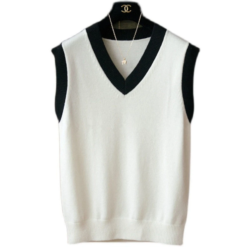 

Black and White with Fashionable Vest Classic Black and White Contrast Color Walking V-Neck Sweater Vest Versatile Sweater