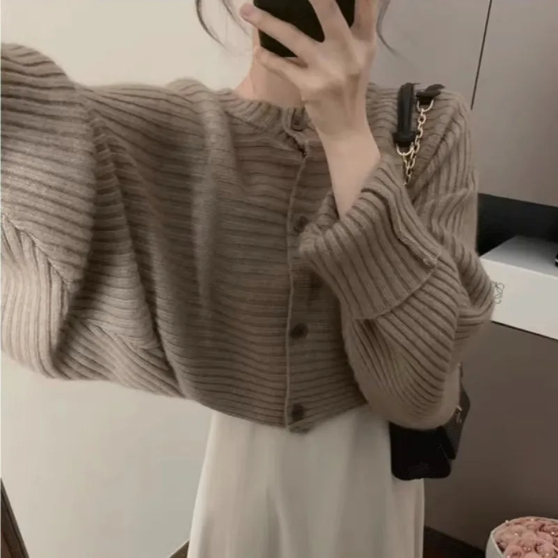 Кардиганы с рукавами летучая мышь женский осенний укороченный свитер нежный