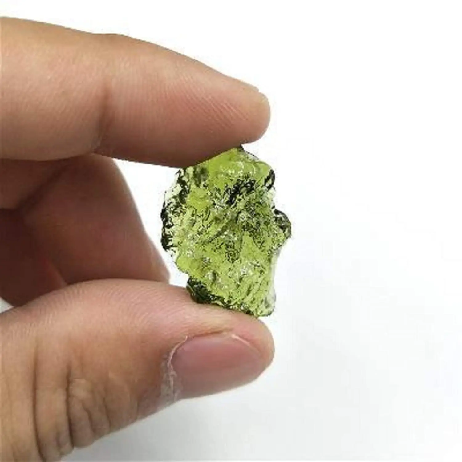 Кулон Moldavite зеленый неправильный камень чешский метеорит необработанный