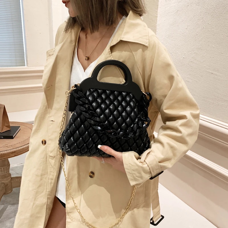 

Thick Chain Design Women's Bags PU Leather 2022 Luxury Handbags Padded Shoulder Crossbody Bags with Wooden Handle for Women