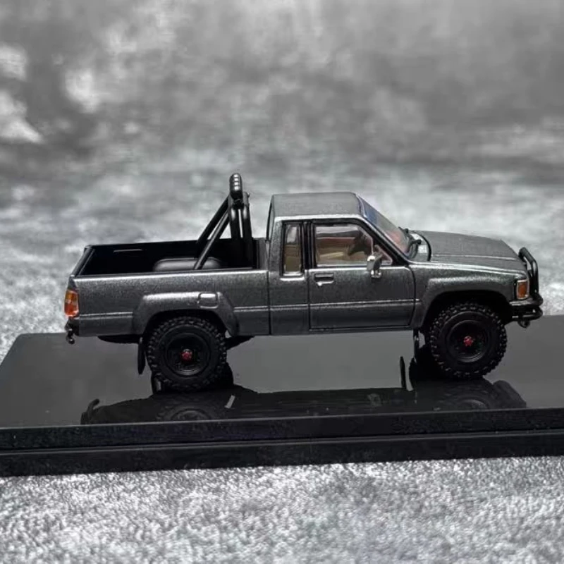 GCD 1:64 Пикап Hilux Модель автомобиля из сплава HILux