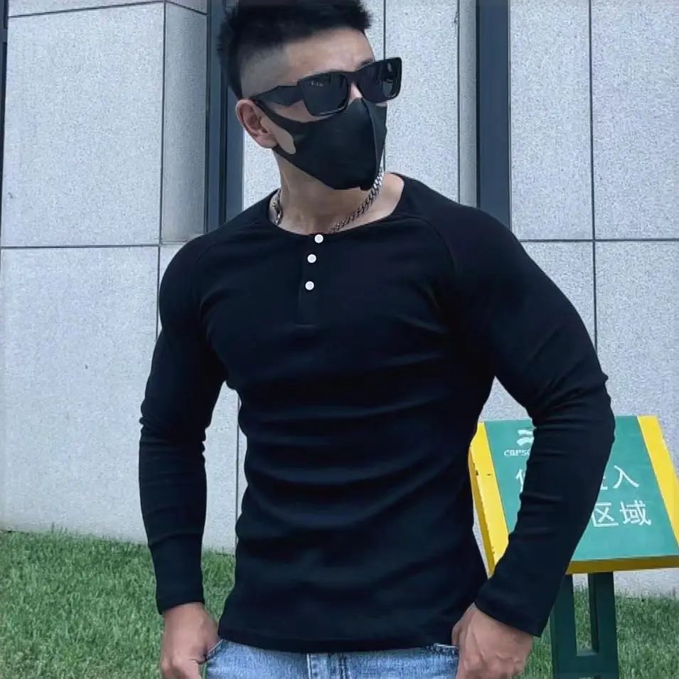 Футболка мужская с V-образным вырезом свободная повседневная универсальная