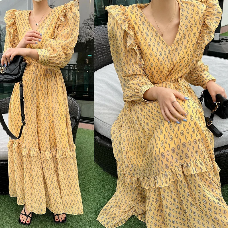 

Korean chic retro ethnic style V-neck pattern print lace waist stitching fungus edge long-sleeved dress women