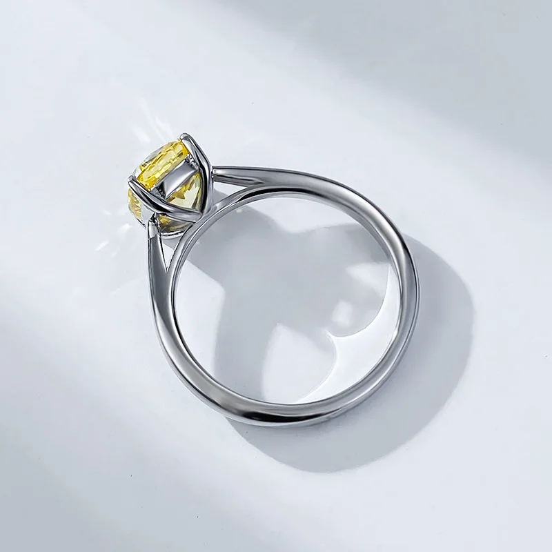 Женское кольцо из серебра 100% пробы 6 х7 мм