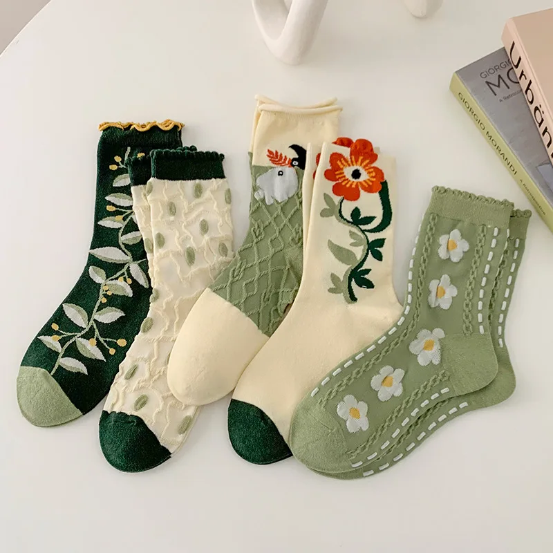 

Retro Style Mid Tube Socks Women Autumn Winter Flower Pattern Green Sweet Fashion Socks Cotton Socks Cute Socks Women Socks