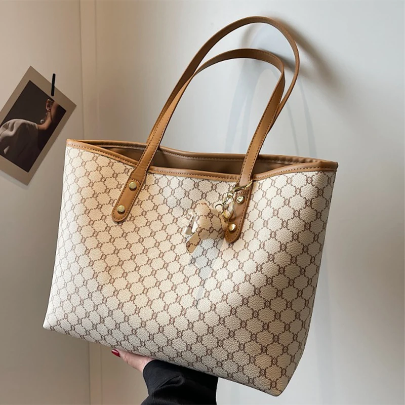 

High-End Sense Women'S Bag Large Capacity Tote Bag Light Luxury One Shoulder Mom Commuting Diagonal Span Bag Luxury Handbags