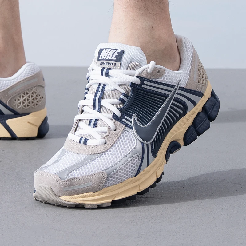 Мужские кроссовки NIKE ZOOM VOMERO 5 для фитнеса и тренировок удобная дышащая