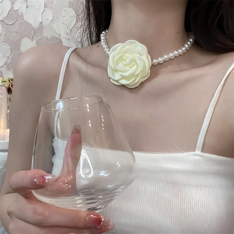 

Женская цепочка на шею с жемчугом, дизайнерский чокер с розой, короткое ожерелье на шею, бижутерия в подарок