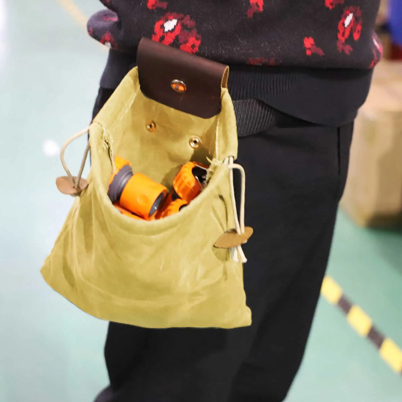 

Farm Picking Bag Pu Leather Canvas Waist Tool Bag Foraging Fruit Jungle Storage Bag Picking Pouch Storage Bag for Camping Hiking