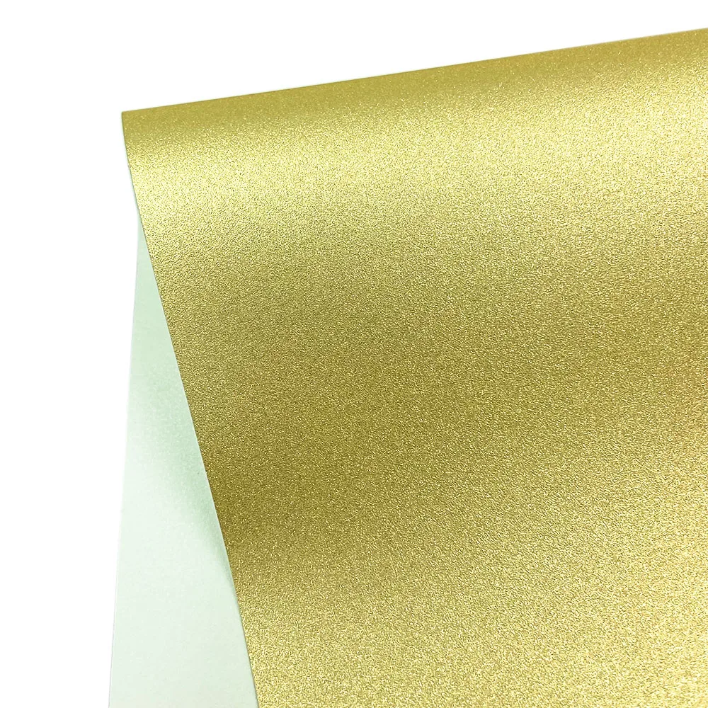 

Блестящая самоклеящаяся пленка для творчества Parchment 30x25см/50см
