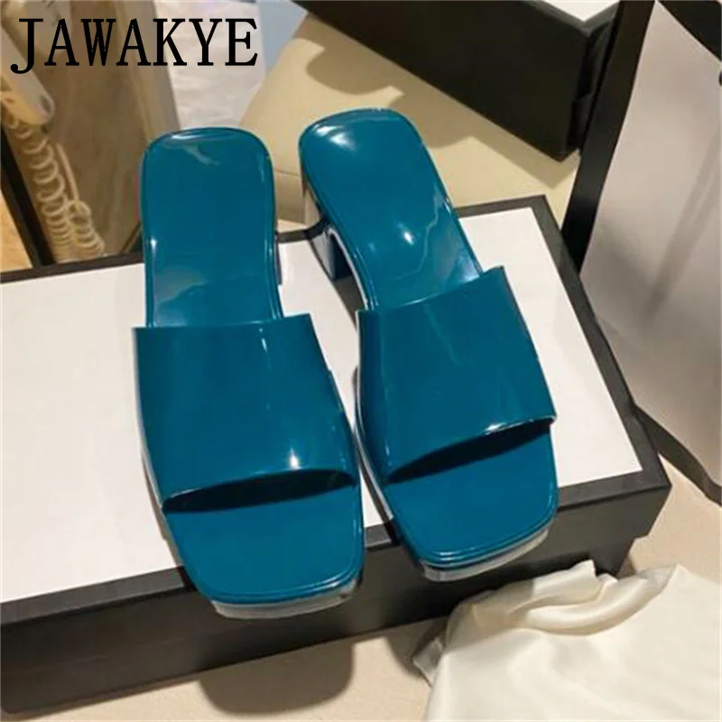 

Summer Luxury Brand Jelly Chunky Heel Slippers Women Square Toe Word Band Ladies Mules Vacation Beach Femme Slides Designer Shoe