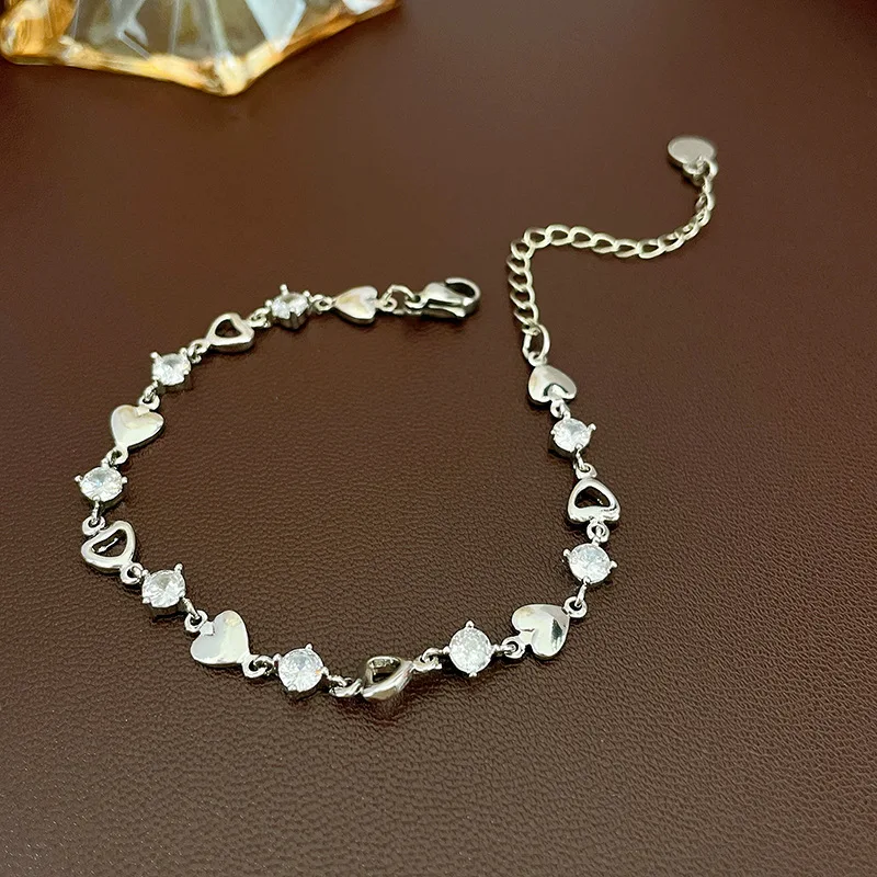 

Fashion Heart-Shaped Zircon Chain Bracelet European and American Cold Metallic Adjustable Bracelet for Women