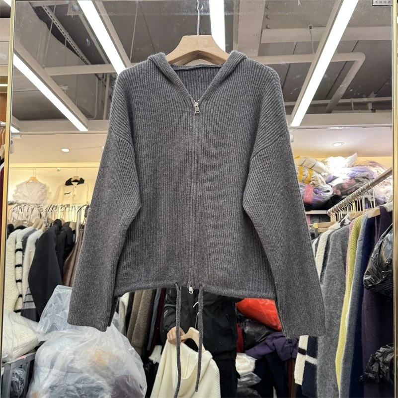 Ozhouzhan 2024 зимние новые европейские товары женская одежда супер красивый свитер с