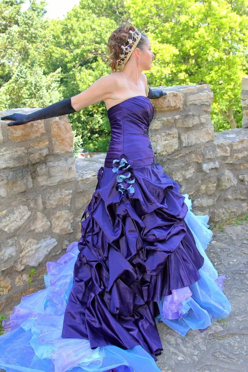 Рисунок 3 - Женское винтажное платье без рукавов