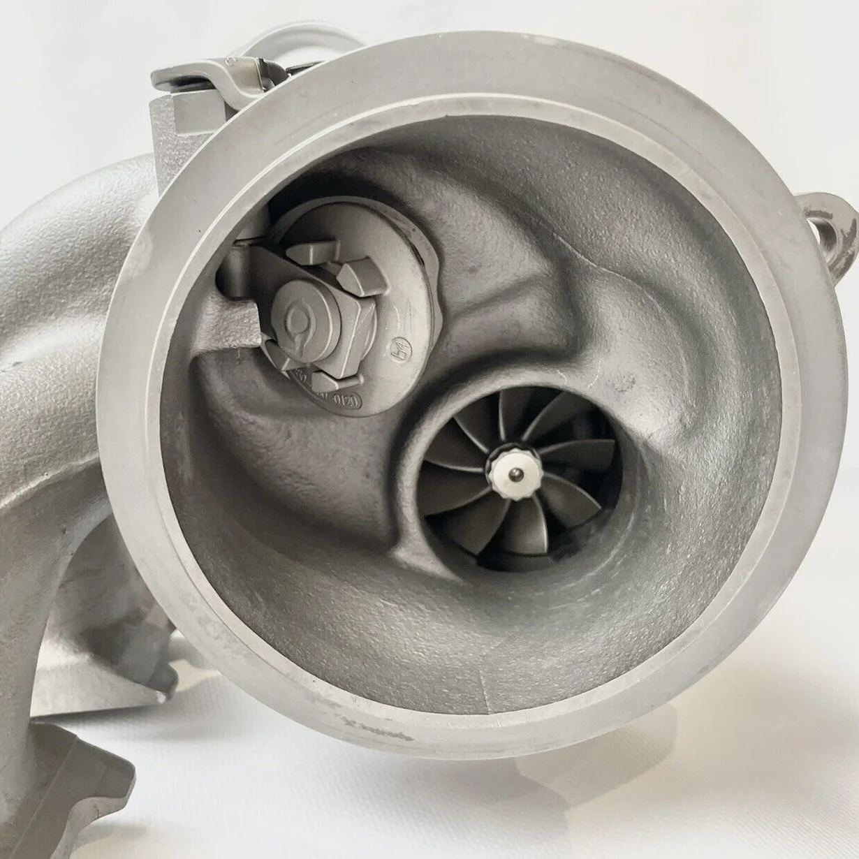 Фото Турбокомпрессор для двигателя BMW B58 G12 LCI 740i X7 G07 X5 G05 40iX 340 л.с. B58 №5