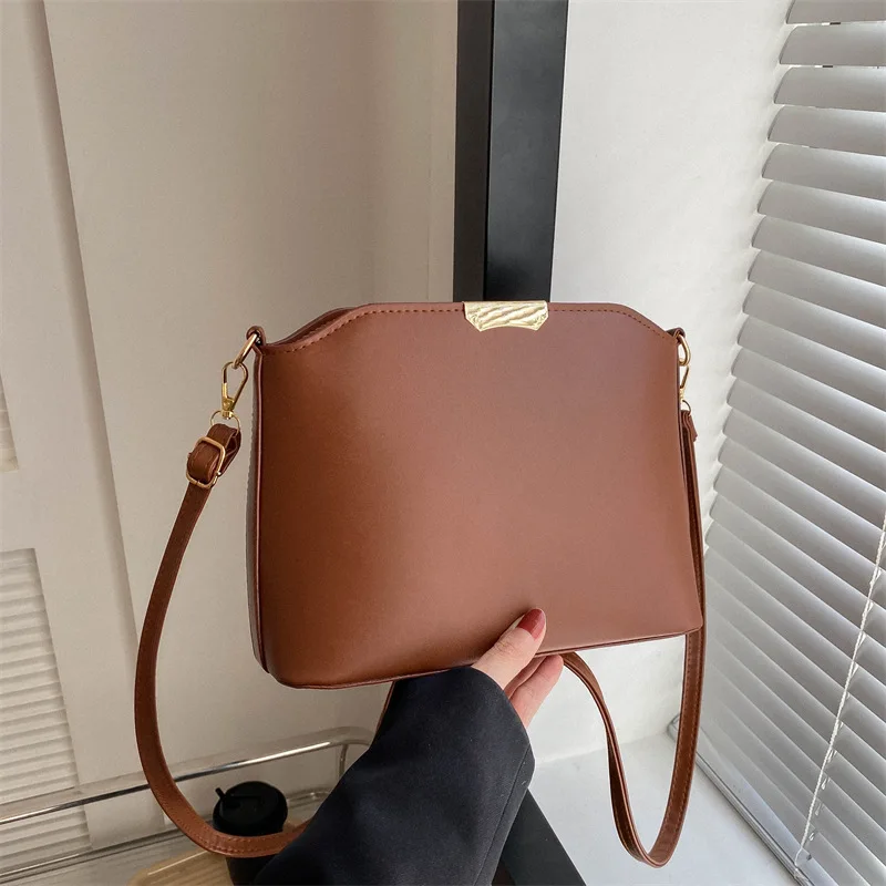 

Fashion Chain Shoulder Bag Popular Portable Women's Bags Leisure Large Capacity Crossbody Bag Designer Luxury Handbags and Purse