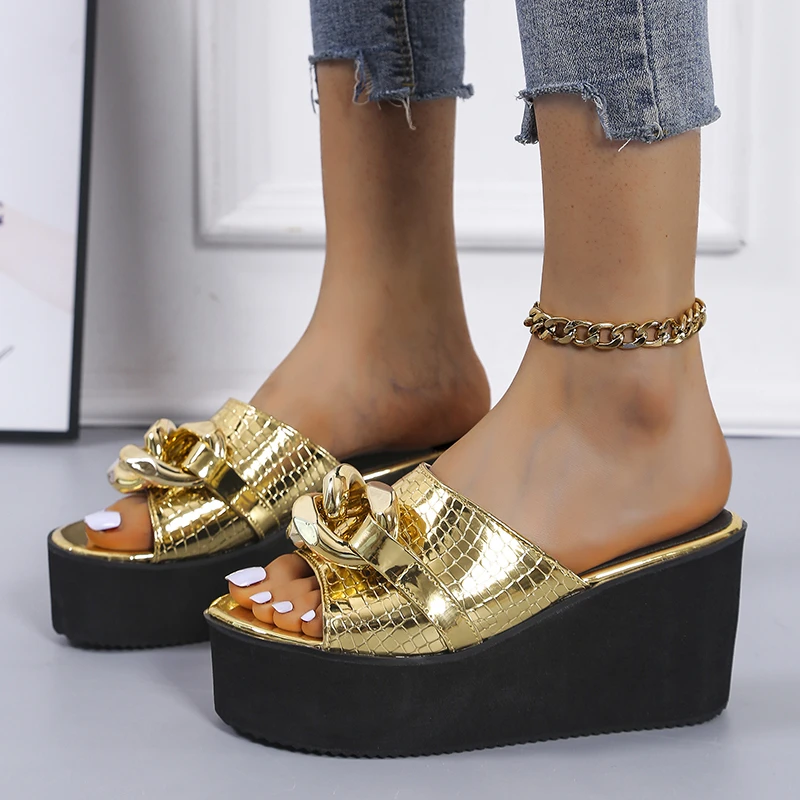 

Metal chain Slippers Women Outdoor Beach Slippers Woman High Heels Sandals Open Toe Wedge Heels Summer Platform Slippers Black