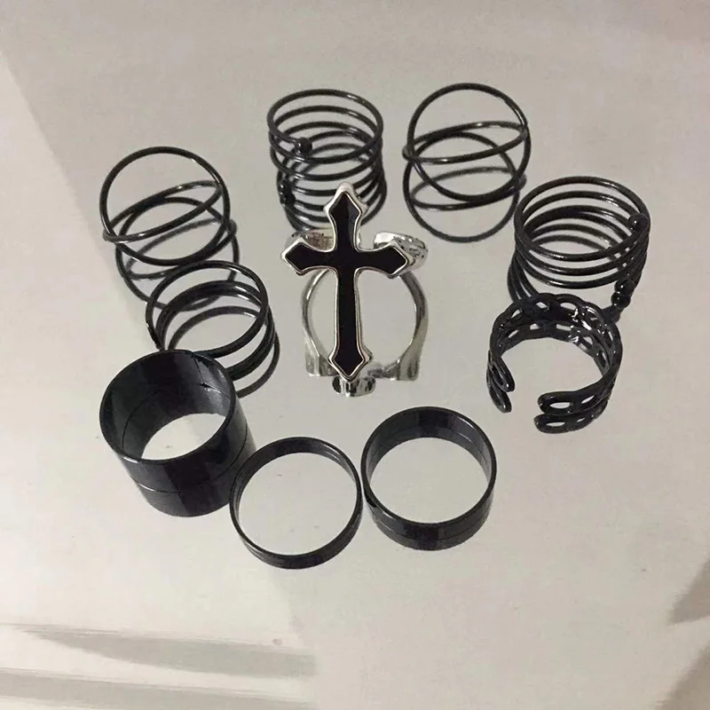 Набор женских колец в богемном стиле с золотым крестом и широкими кольцами