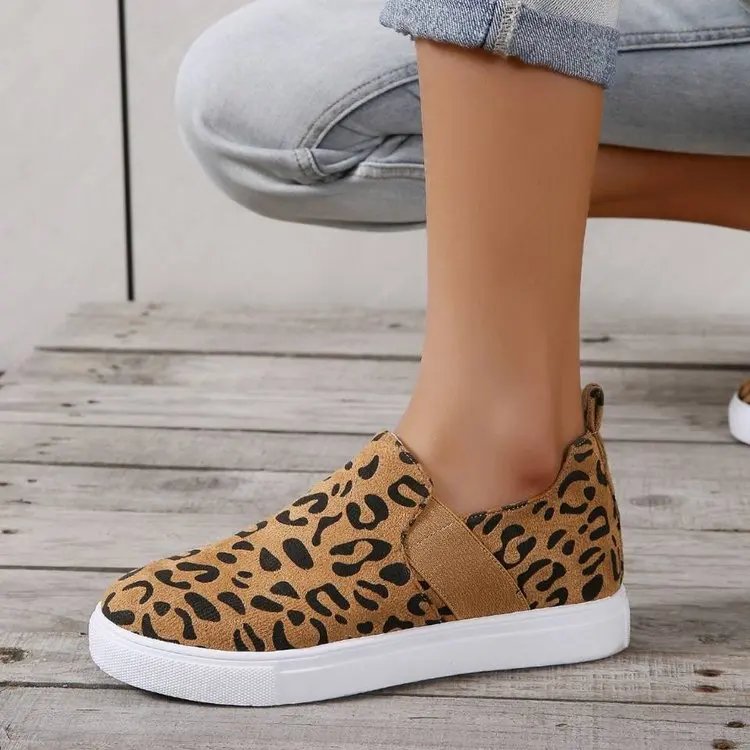 

Женские кроссовки на платформе, с круглым носком, Размеры 35-43