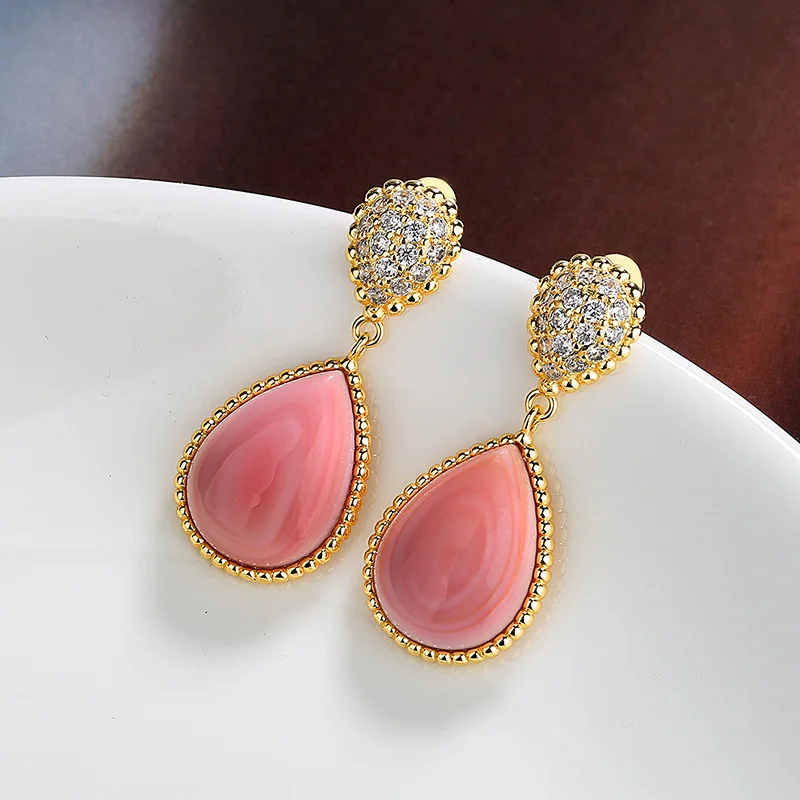 

Thick Gold-Plated Natural Queen Snail Queen Shell Earrings Female Rouge Snail White Fritillary Shell Color Fashion Earrings