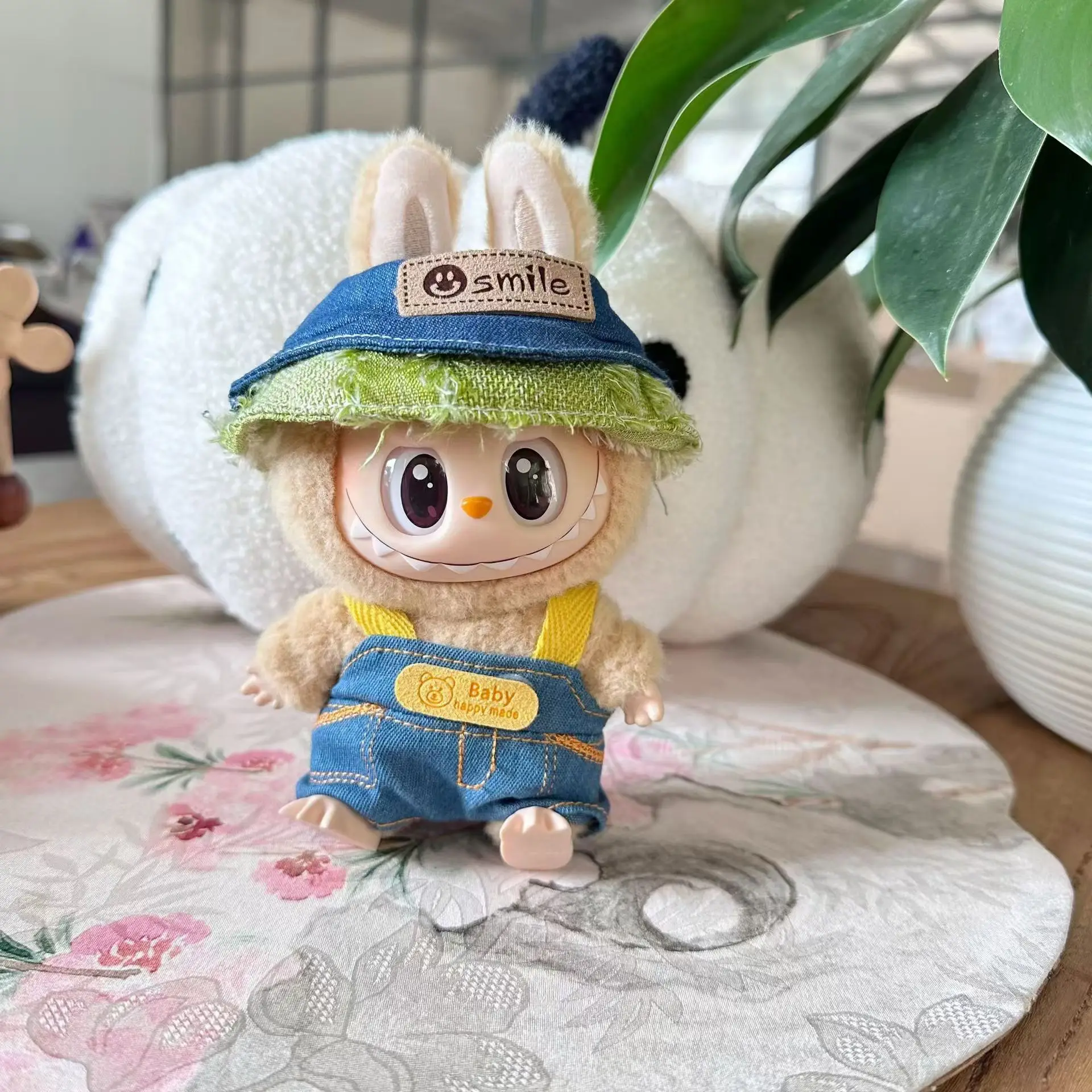 17 см Labubu II нагрудник штаны-комбинезоны куклы для сидения милая мини-плюшевая
